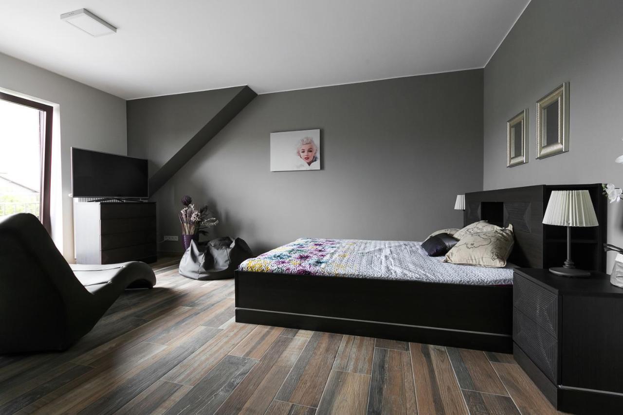 Aparthotel Novum Krasków Eksteriør bilde
