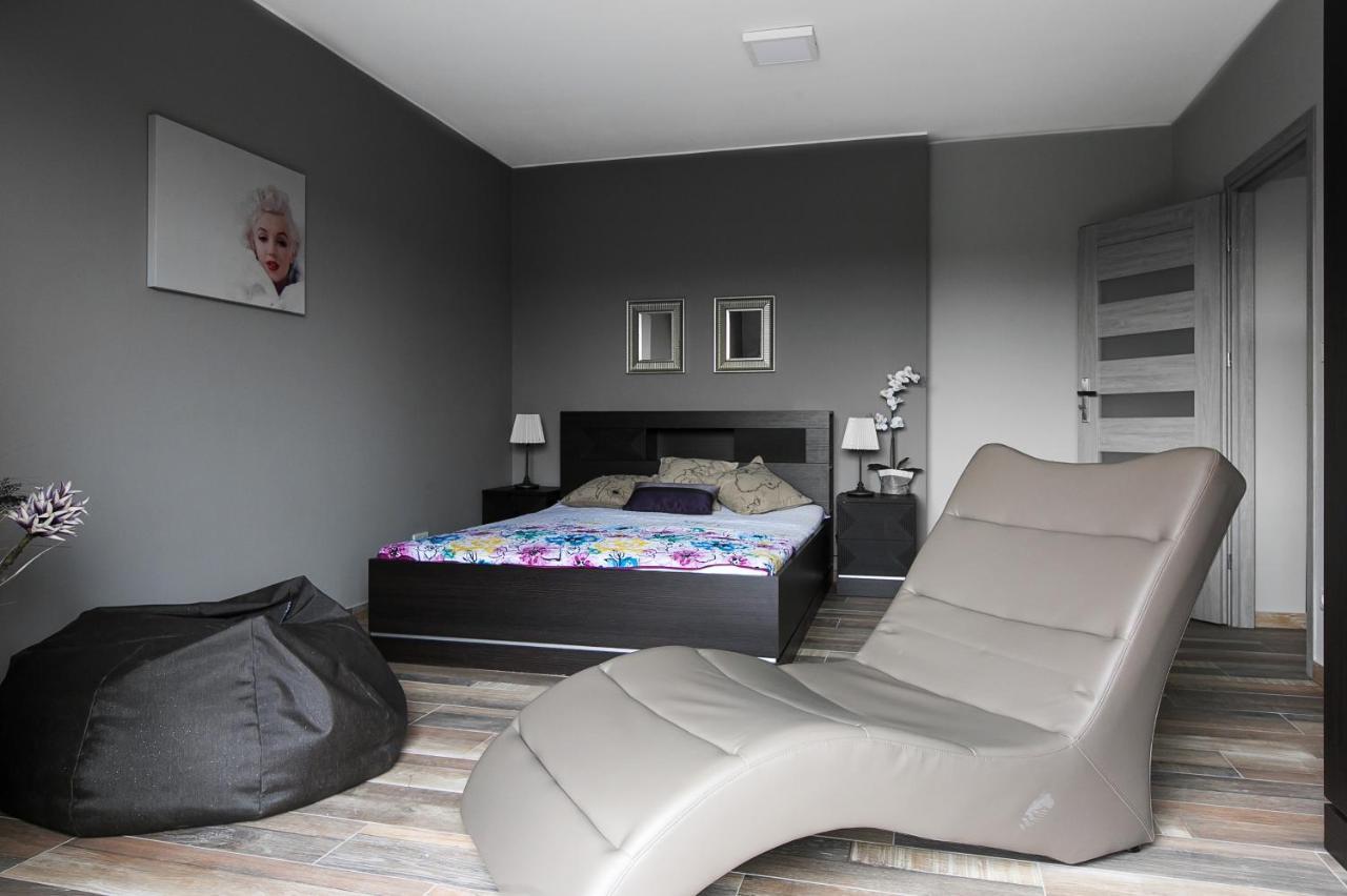 Aparthotel Novum Krasków Eksteriør bilde